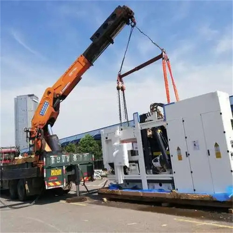 五湖渔场附近小吊车联系方式|8-16吨|本地及时服务