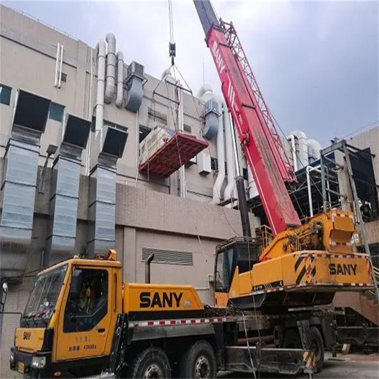 五湖渔场一百吨吊车吊臂多长